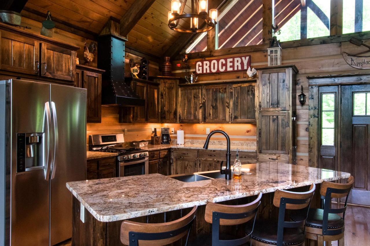 Cherokee Mountain Cabins, Llc Topton Bagian luar foto